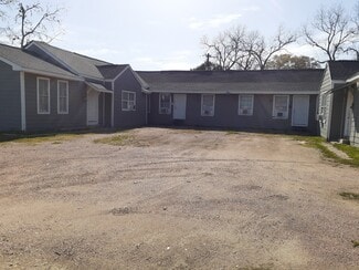 Rosenberg, TX Apartments - 1504-1516 Carlisle St