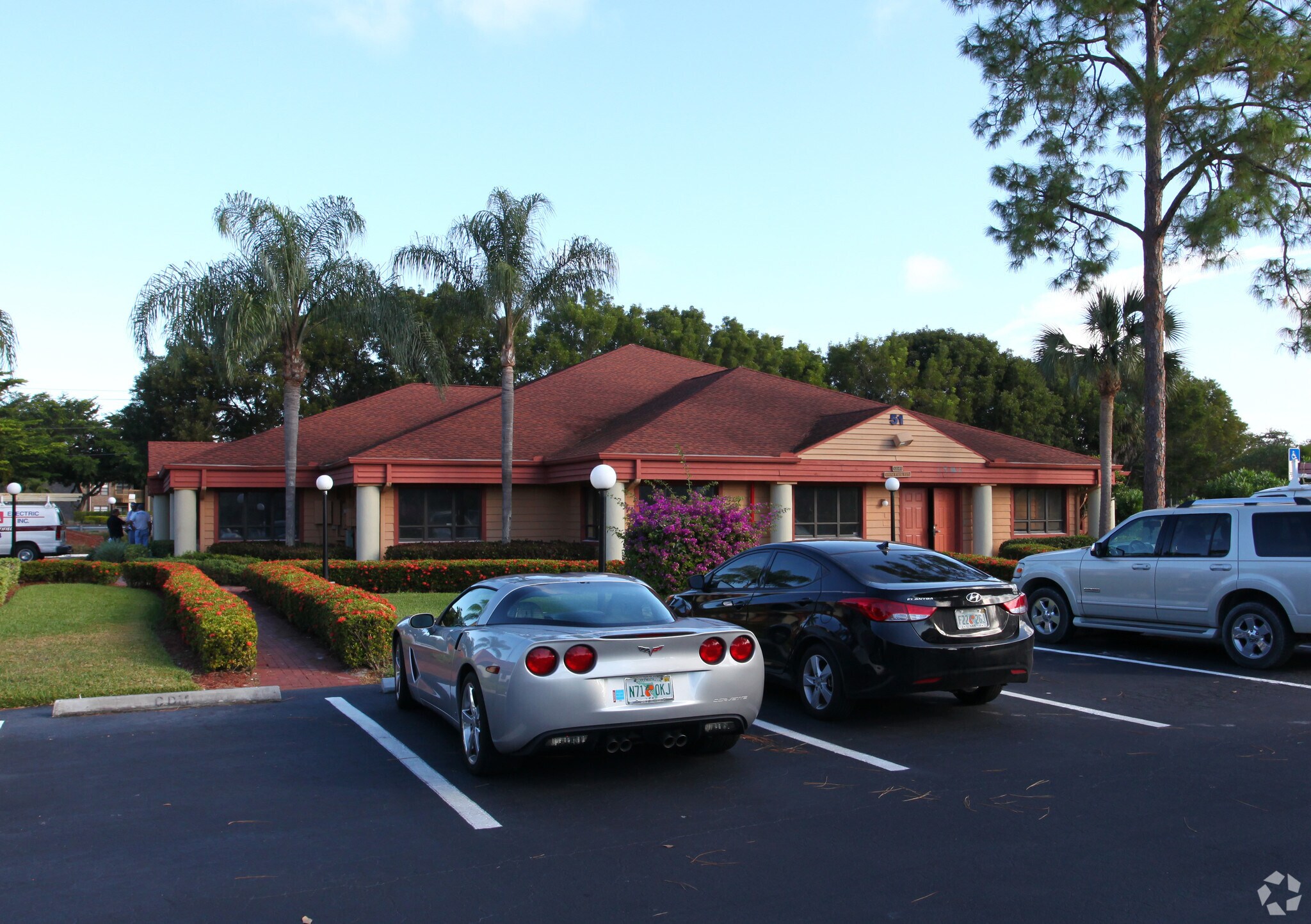 12501 World Plaza Ln, Fort Myers, FL for Sale
