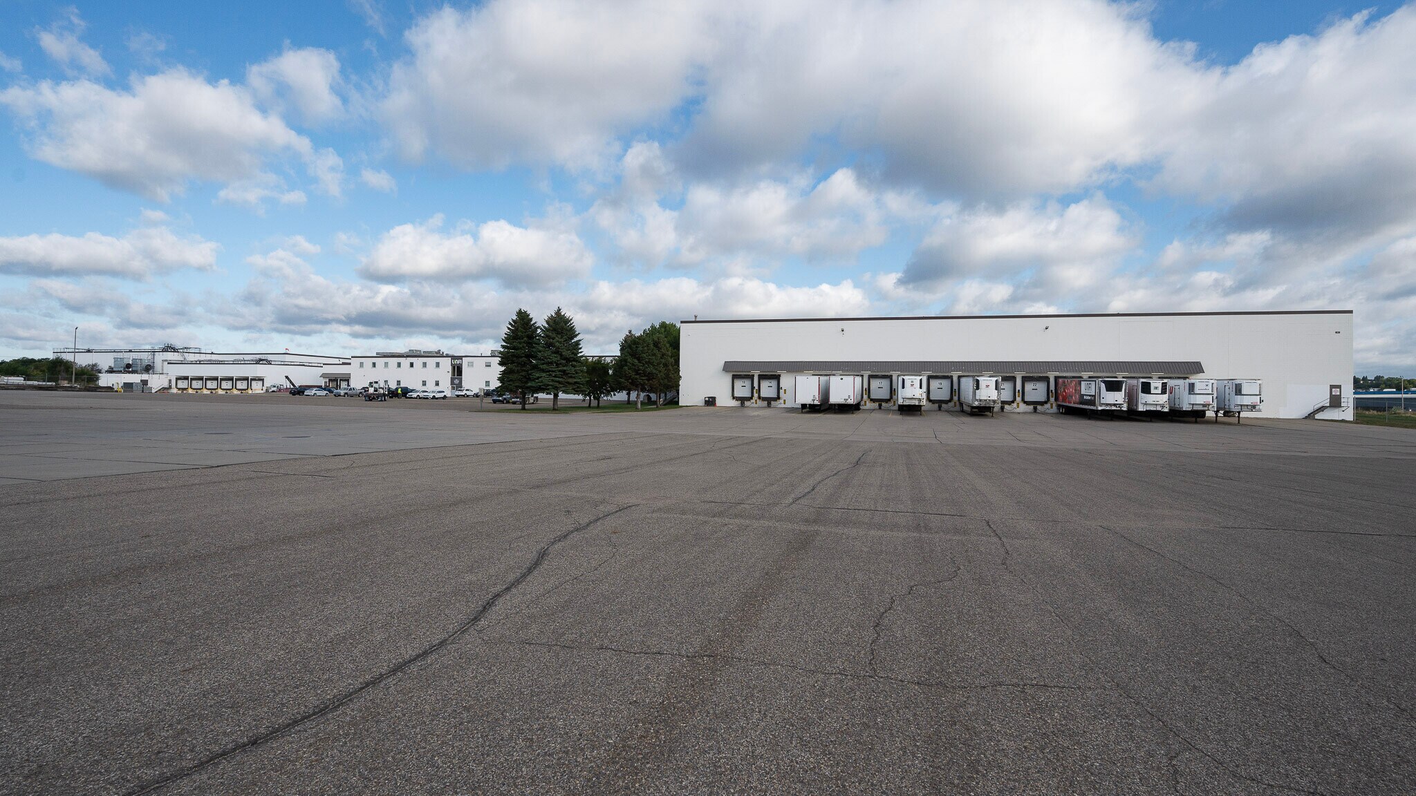 707 Airport Rd, Bismarck, ND for Sale