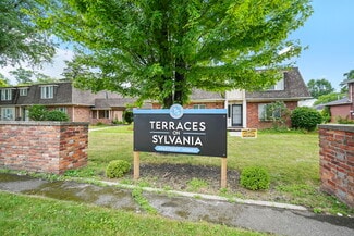 Toledo, OH Apartments - 4445-4455 W Sylvania Ave Toledo, OH Apartments - 4445-4455 W Sylvania Ave