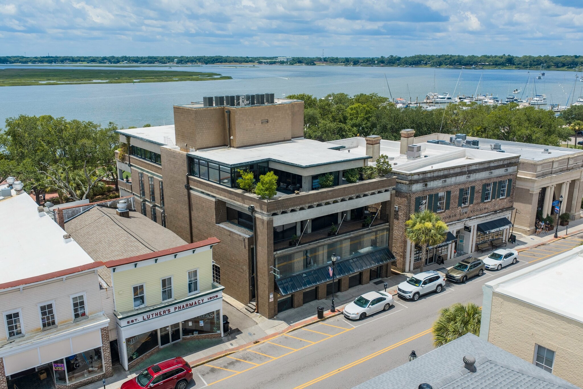916 Bay St, Beaufort, SC for Sale