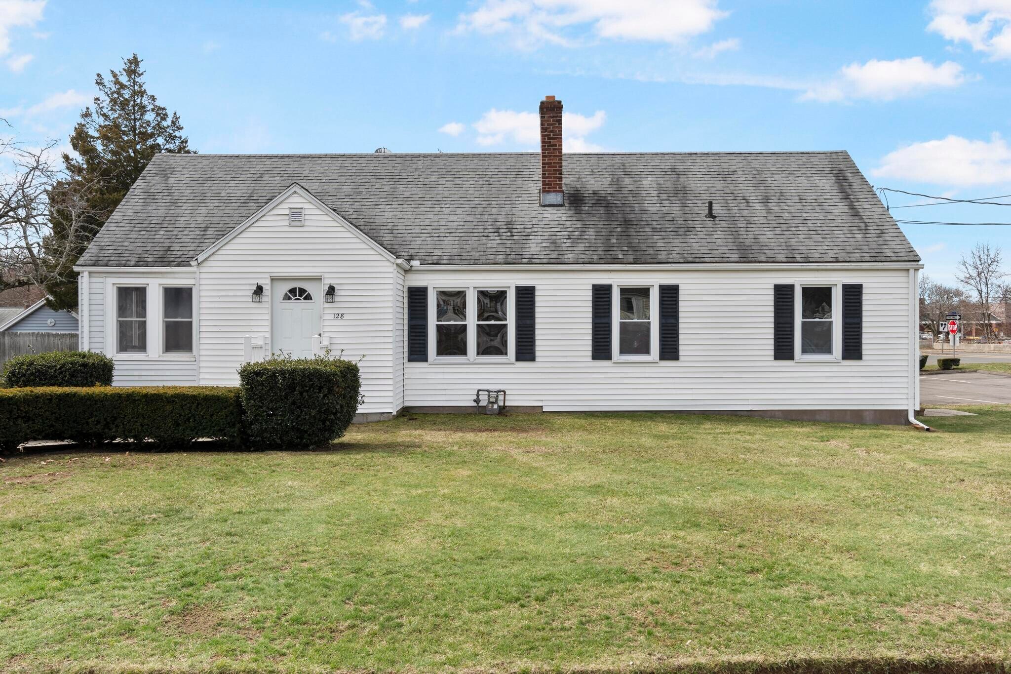 128 Saltonstall Pky, East Haven, CT for Sale