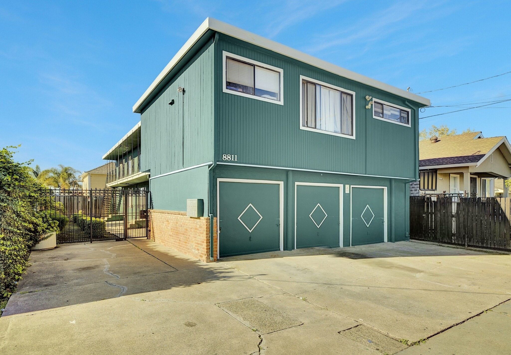 8811 A St, Oakland, CA for Sale