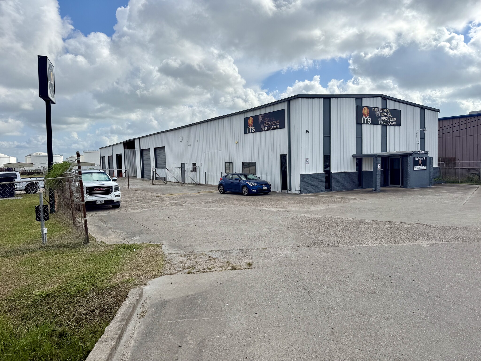 7410 Leopard St, Corpus Christi, TX for Sale