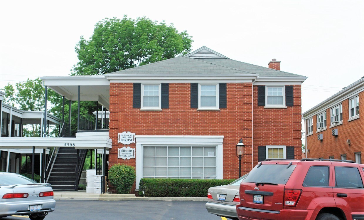 5508 S Brainard Ave, Countryside, IL for Rent