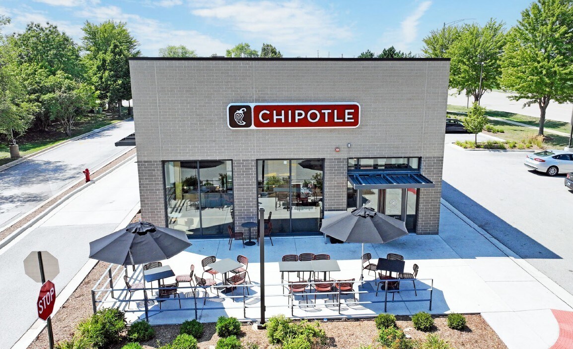 444 E Veterans Pky, Yorkville, IL for Sale