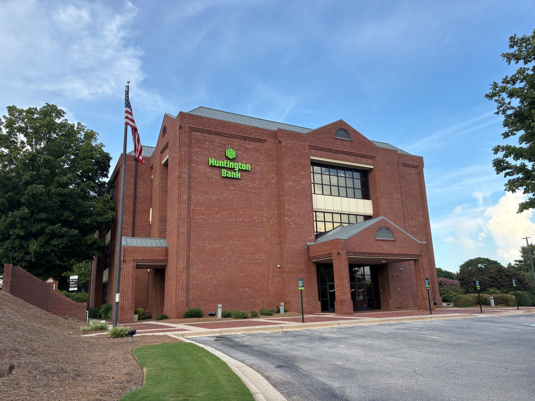 500 Jesse Jewell Pkwy SE, Gainesville, GA for Rent