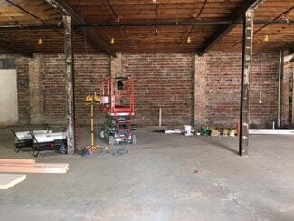 624 W Douglas Ave  