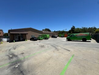 Fallbrook, CA Flex - 215 W Ash St