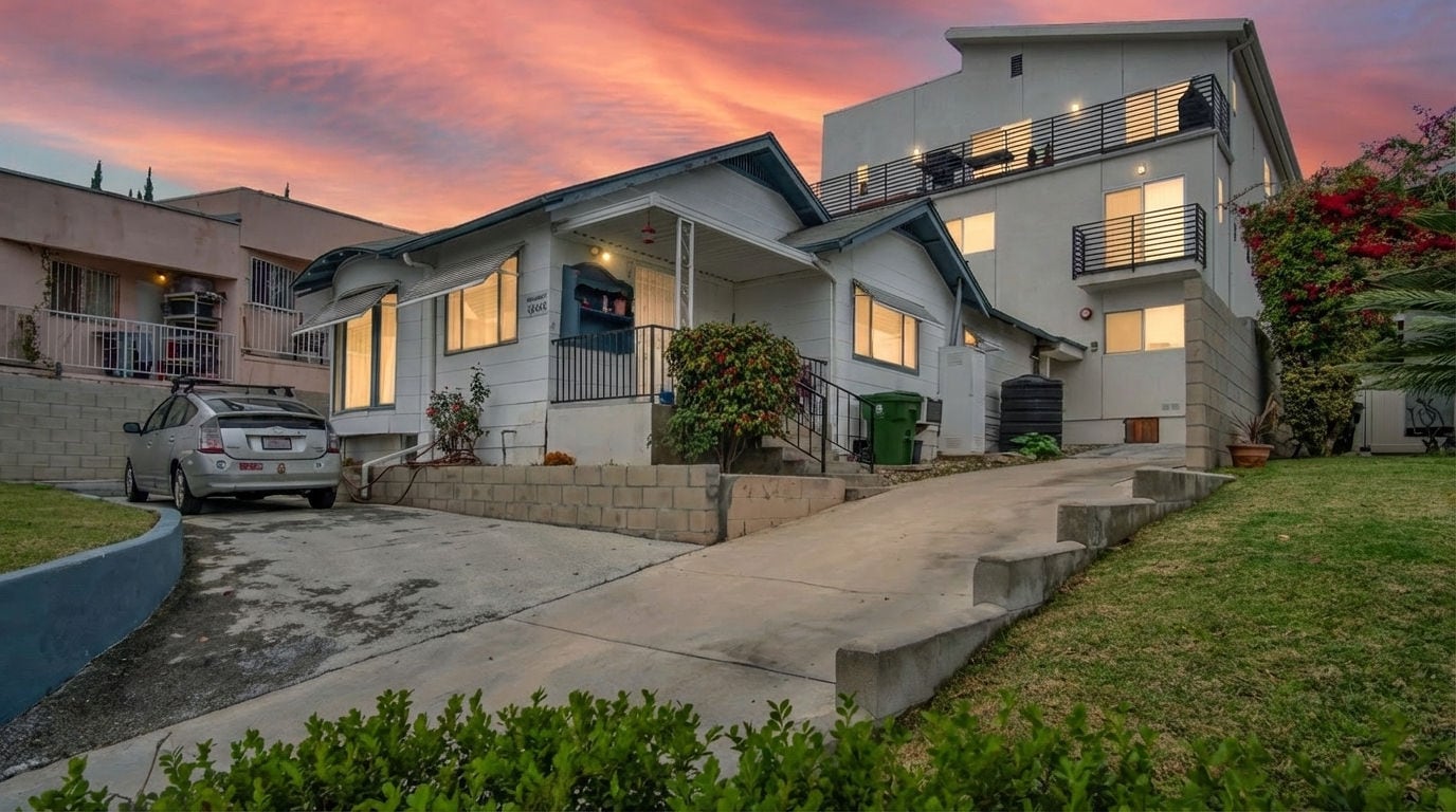 5353 Oakland St, Los Angeles, CA for Sale