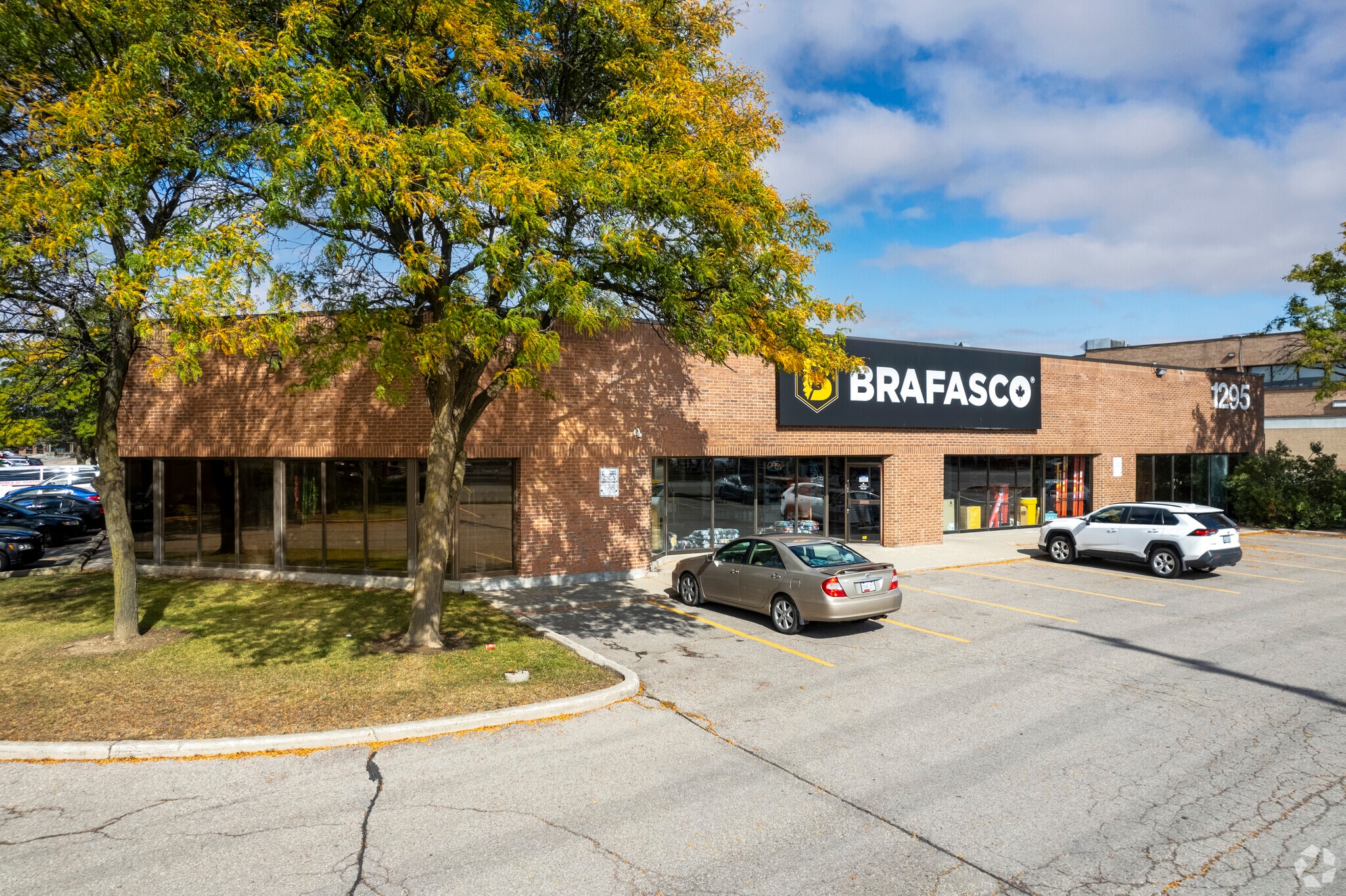1295 Eglinton Ave, Mississauga, ON for Rent