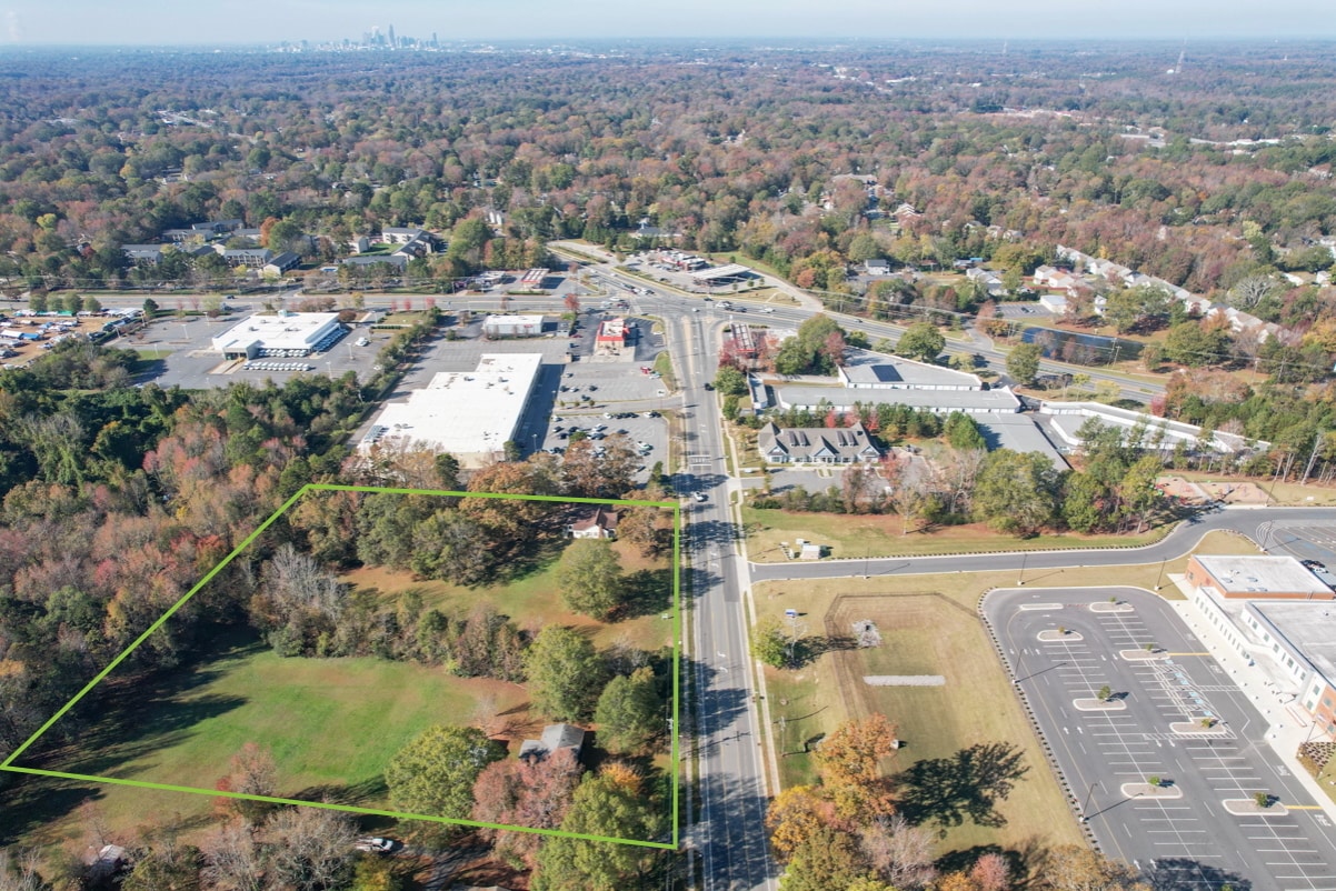 7420 The Plaza Rd, Charlotte, NC for Sale