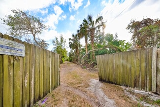 Gibsonton, FL Commercial - 8839 Richmond St