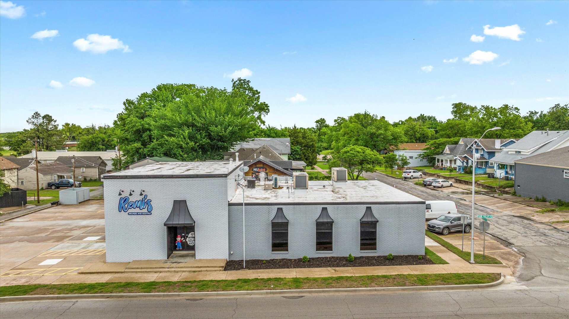 622 SE Frank Phillips Blvd, Bartlesville, OK for Sale