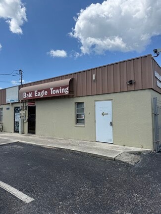 Naples, FL Flex - 3935 Enterprise Ave Naples, FL Flex - 3935 Enterprise Ave
