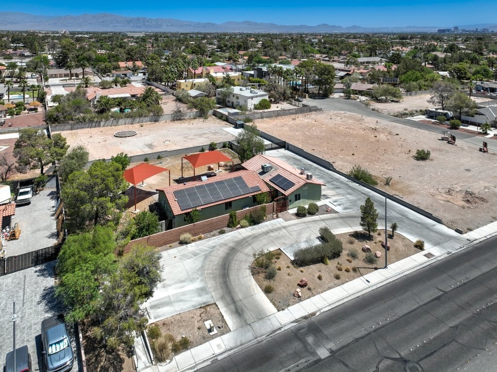 6440 W Desert Inn Rd, Las Vegas, NV for Sale