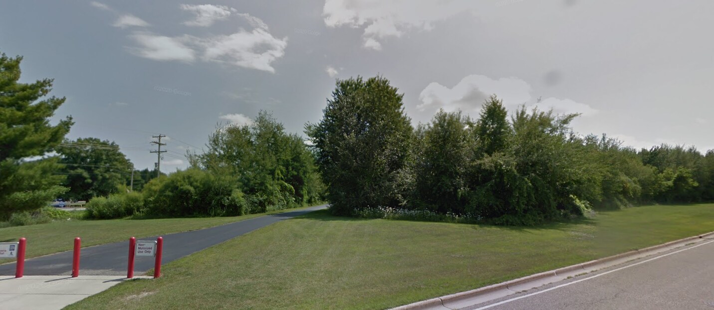 N Dickenson @ Saginaw Rd, Coleman, MI for Sale