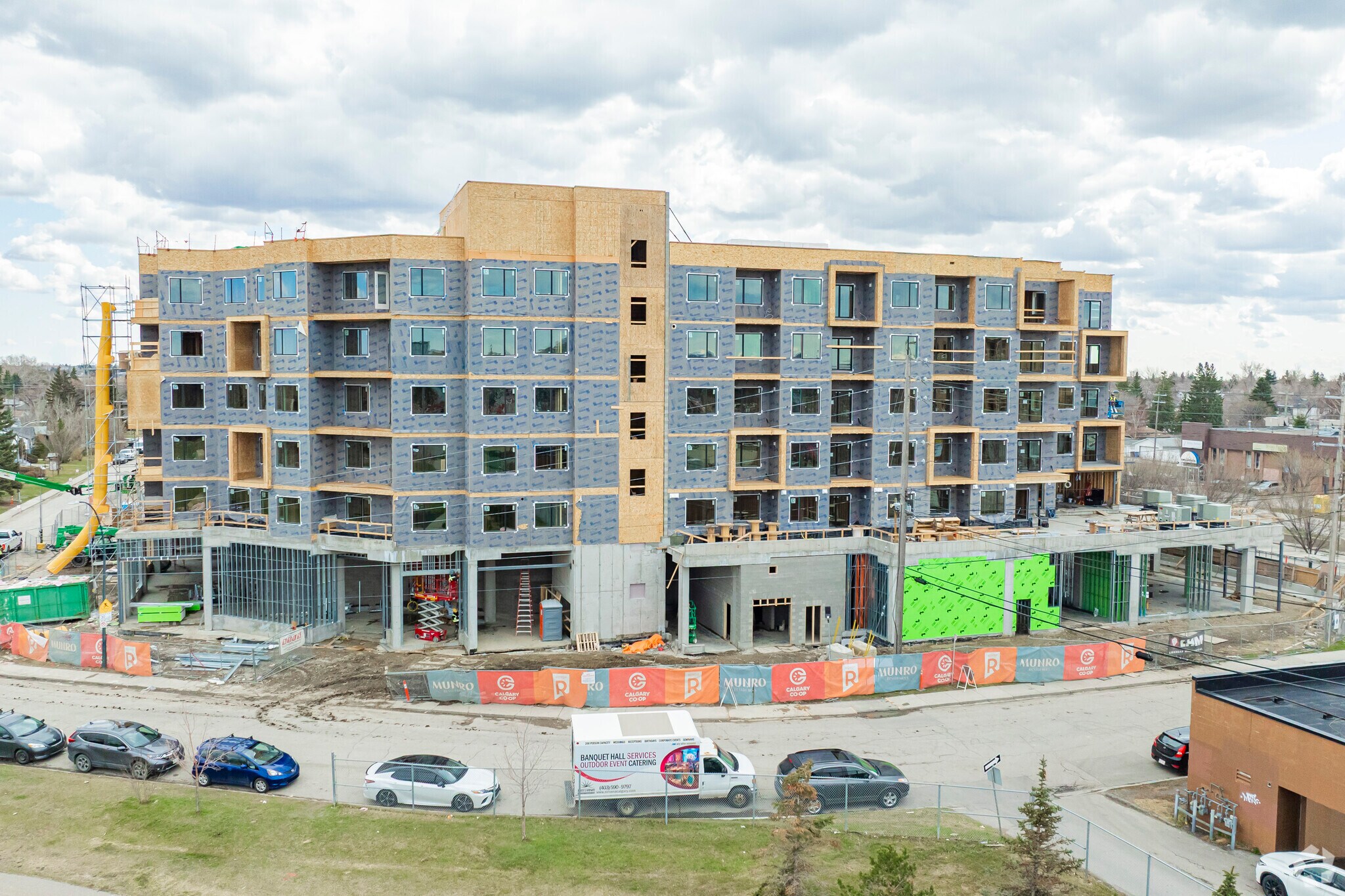 540 16 Av NE, Calgary, AB for Rent