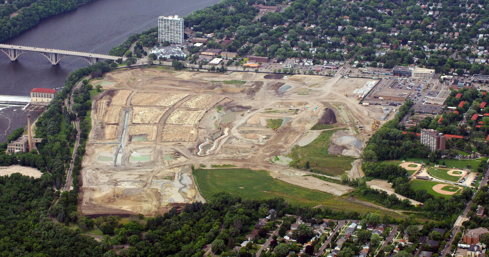 825 Mount Curve Blvd Saint Paul, MN 55116 MultiFamily Property for