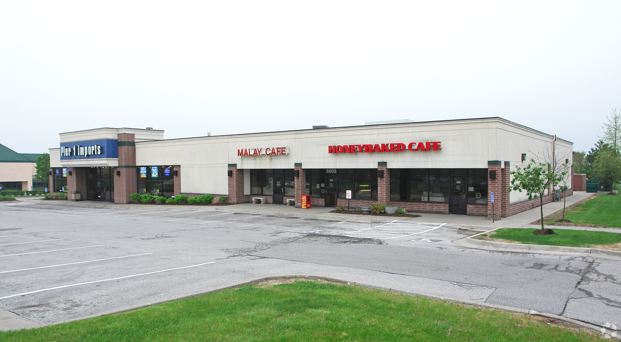 60016005 NW Barry Rd Kansas City, MO 64154 Retail Property for Lease