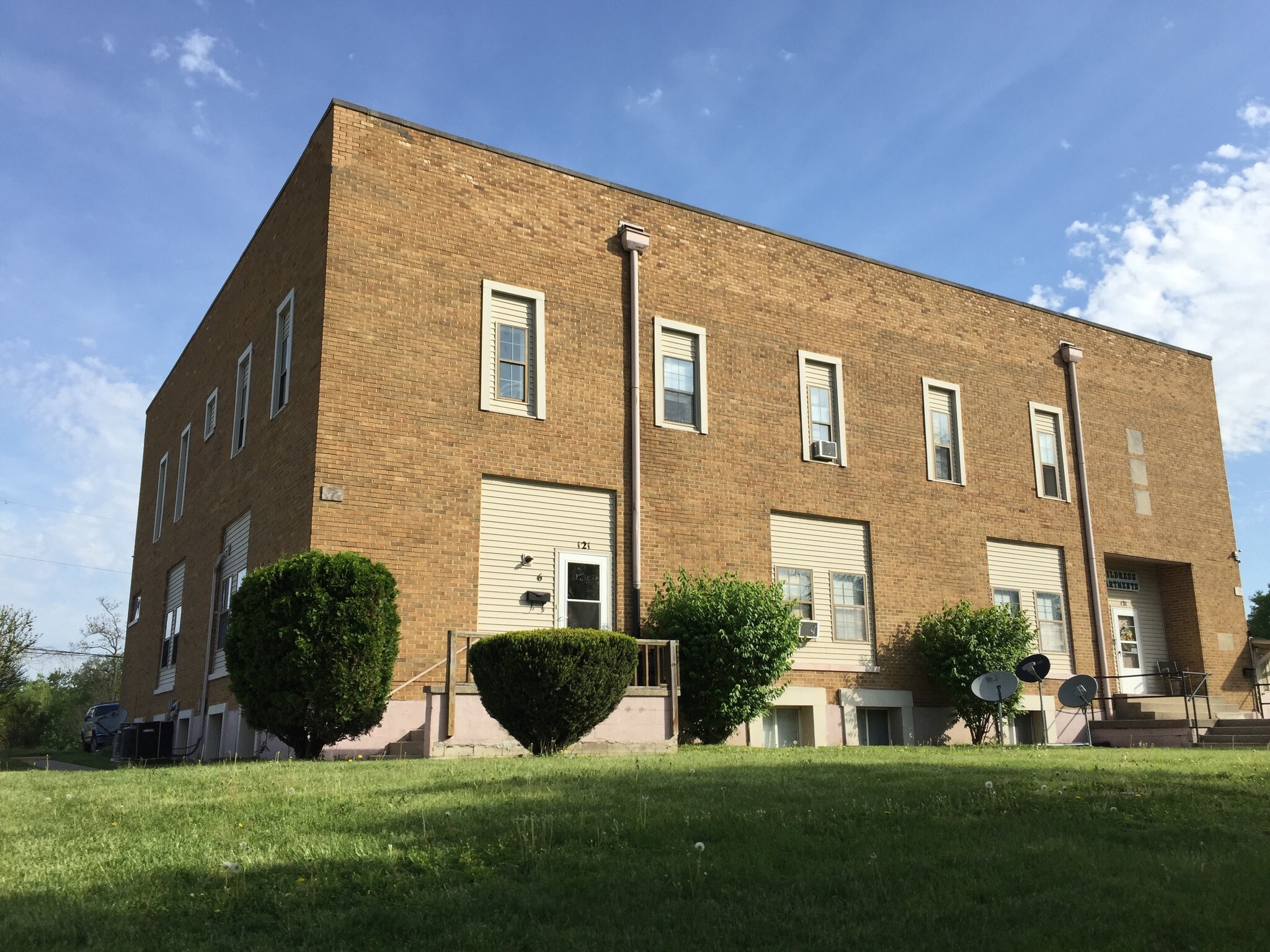 121 W Main St Dayton, OH 45449 MultiFamily Property for Lease on