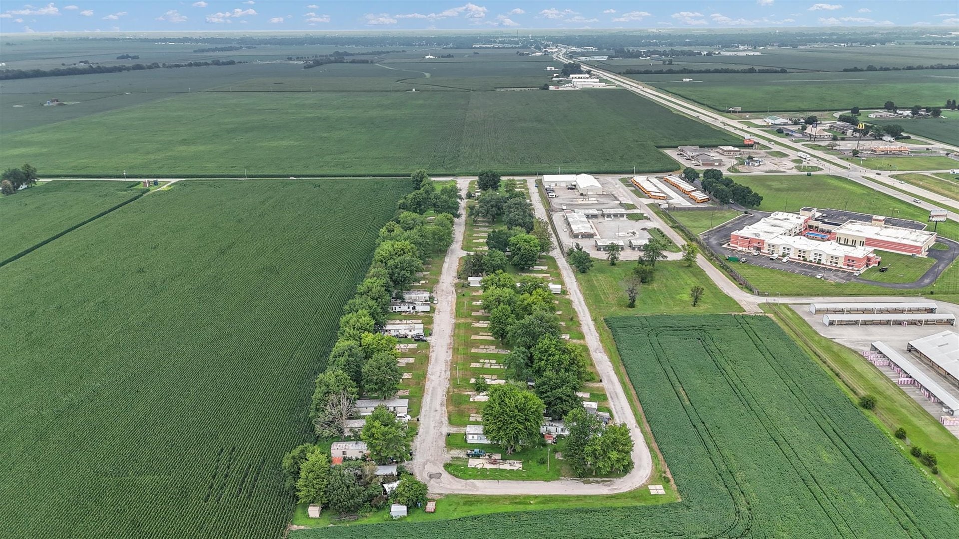 4808 Paradise Rd, Mattoon, IL for Sale