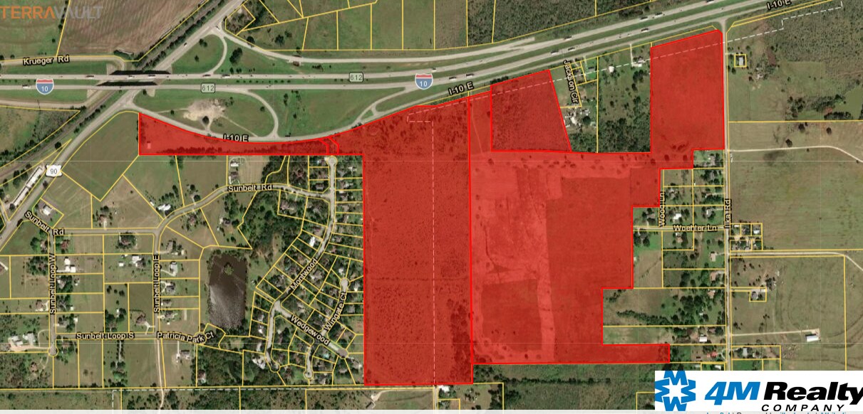 I-10 & Hwy 90, Seguin, TX for Sale