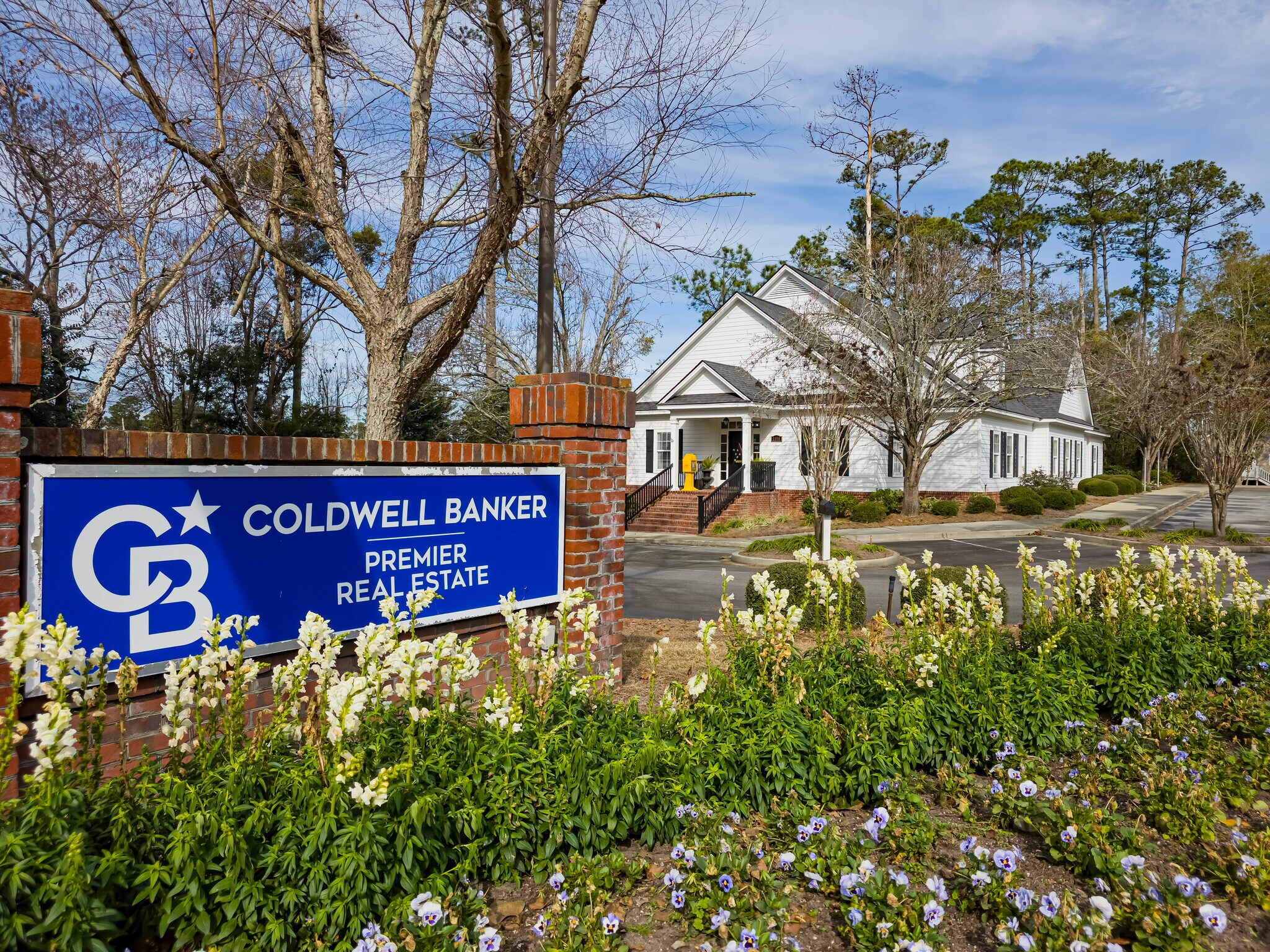 1108 Gornto Rd, Valdosta, GA for Sale