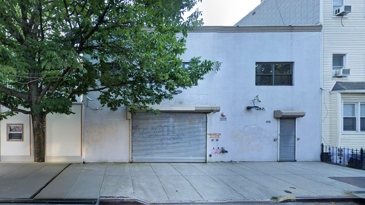 495-497 Graham Ave, Brooklyn, NY for Rent