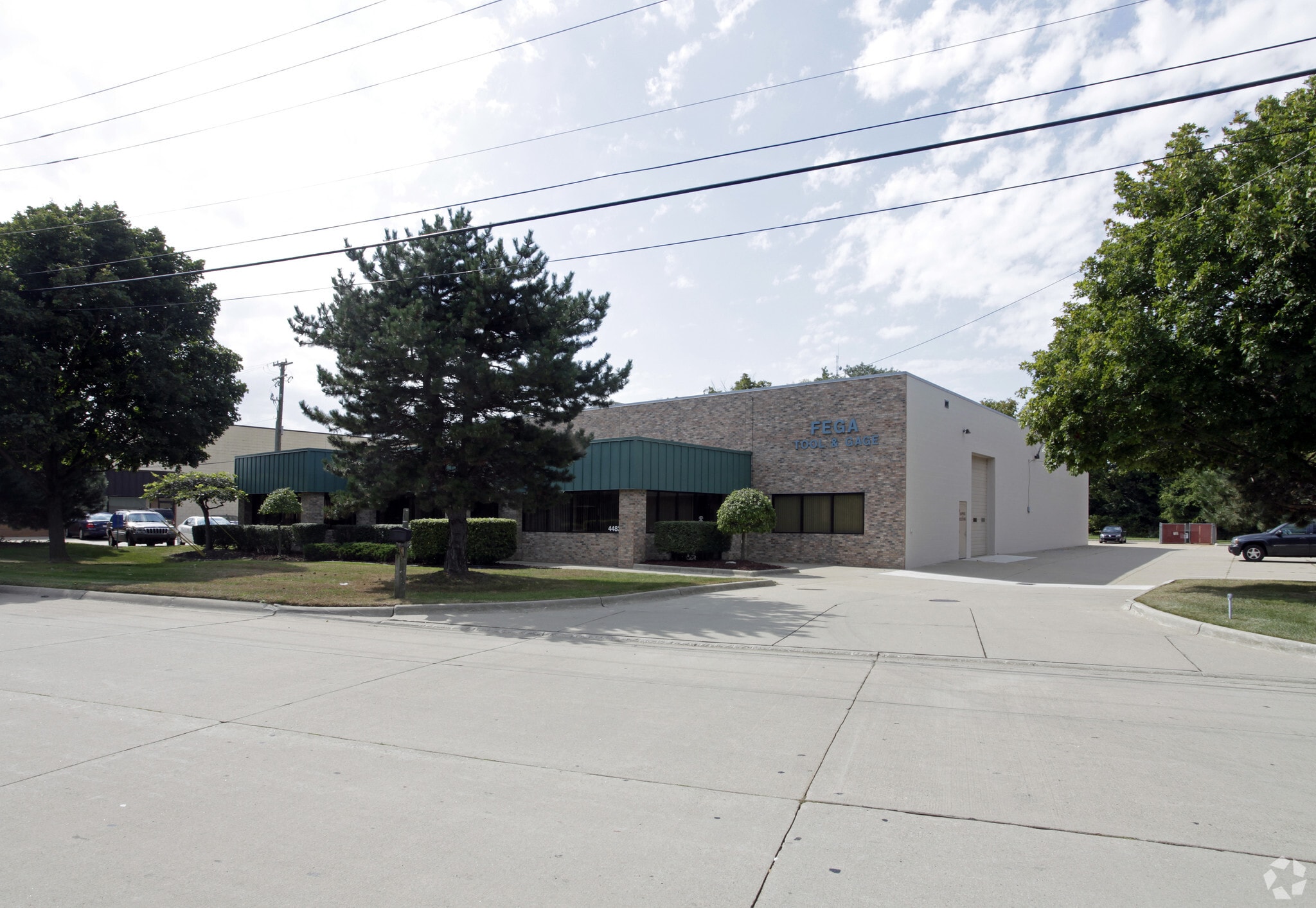 44837 Macomb Industrial Dr, Clinton Township, MI for Rent