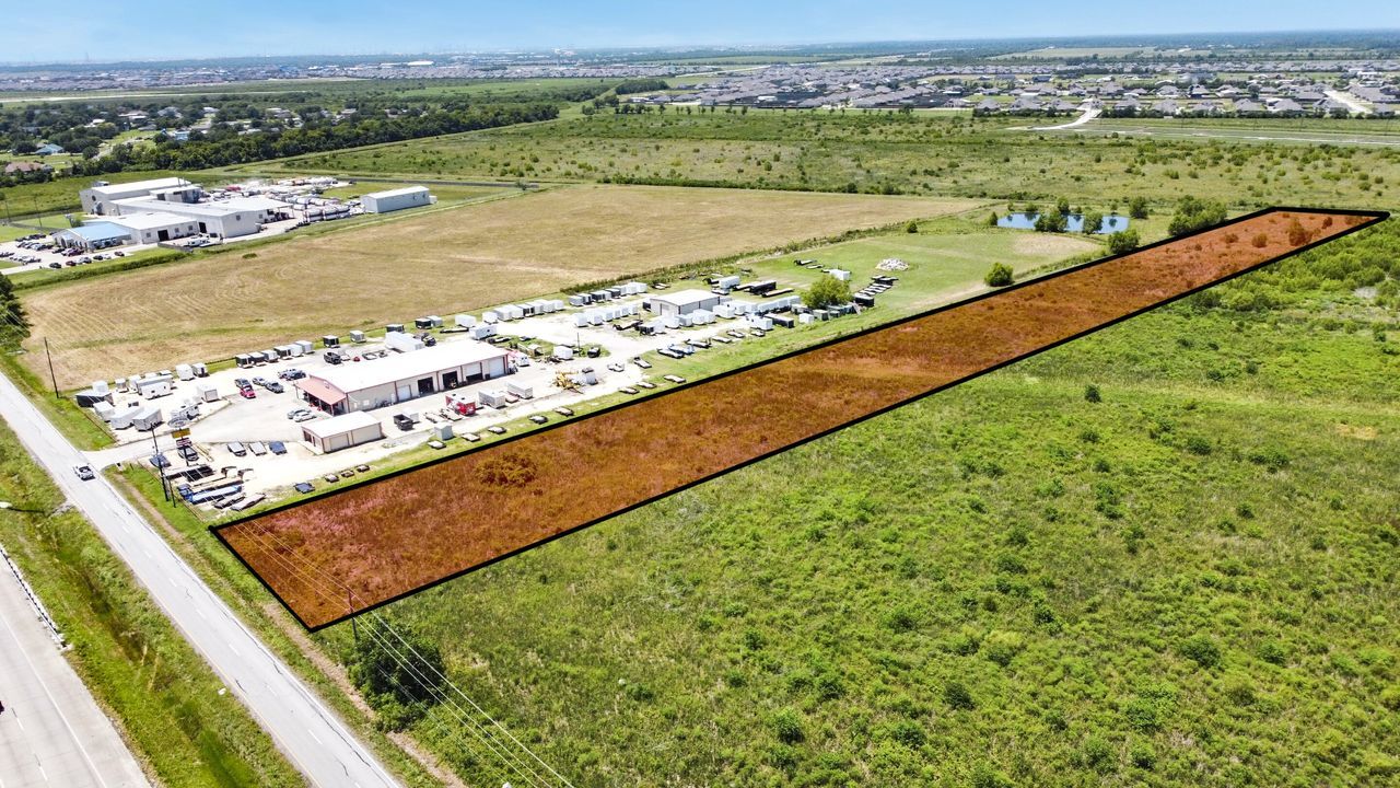 I-10, Mont Belvieu, TX for Sale