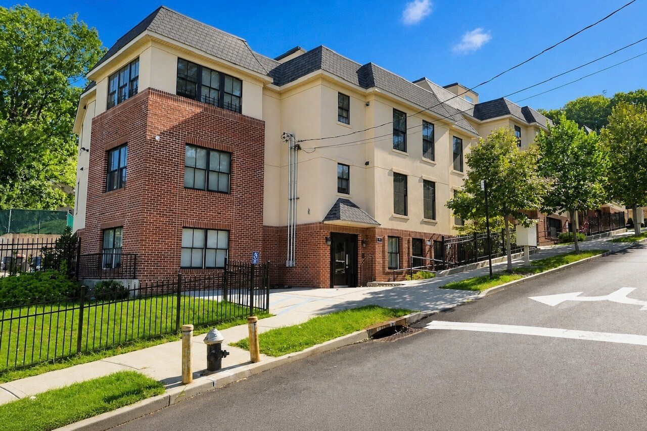 7-15 Highland Ave, Staten Island, NY for Sale