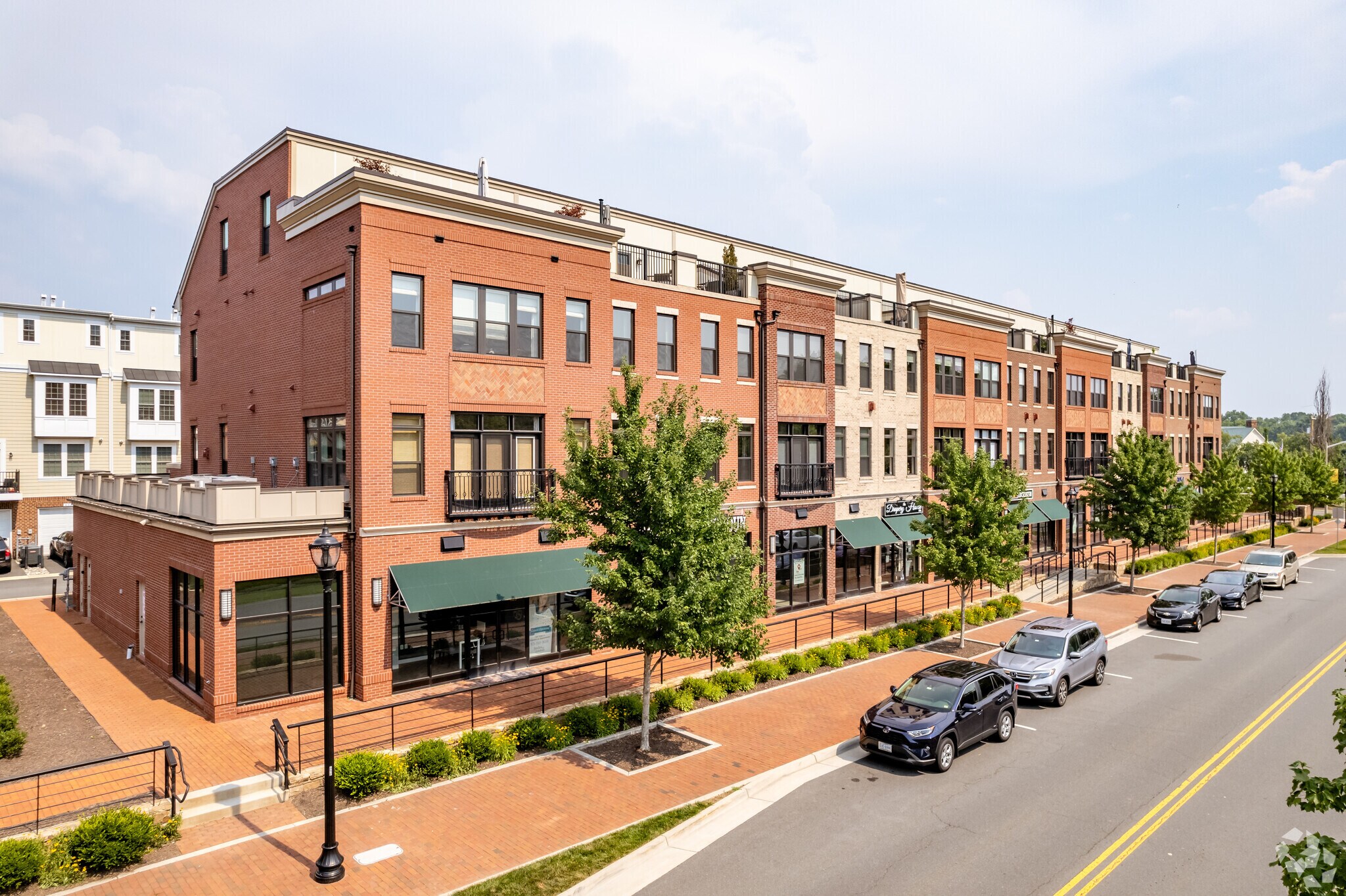 200-225 Crescent Station Terr, Leesburg, VA for Sale