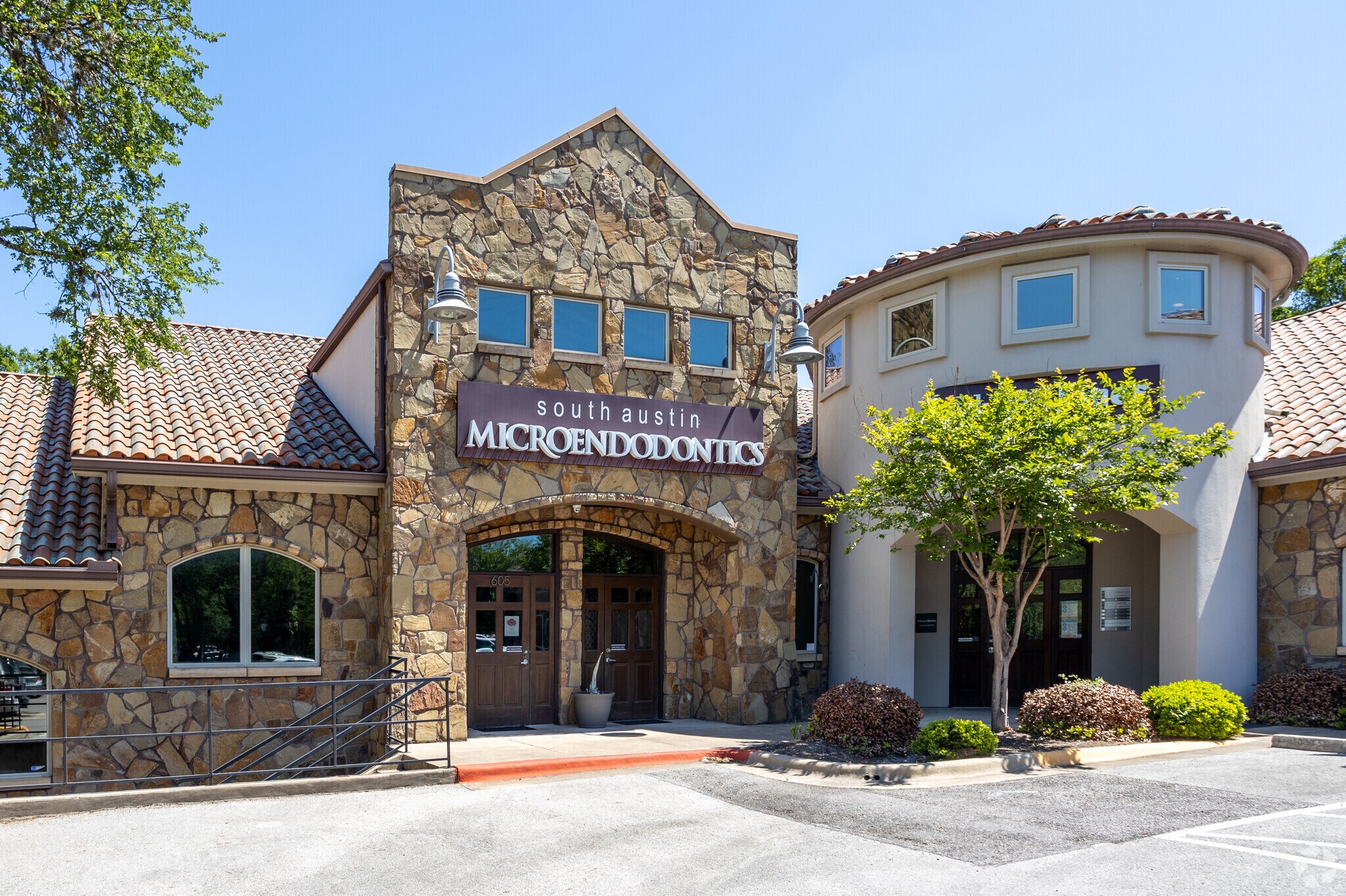 2500 W William Cannon Dr, Austin, TX for Rent