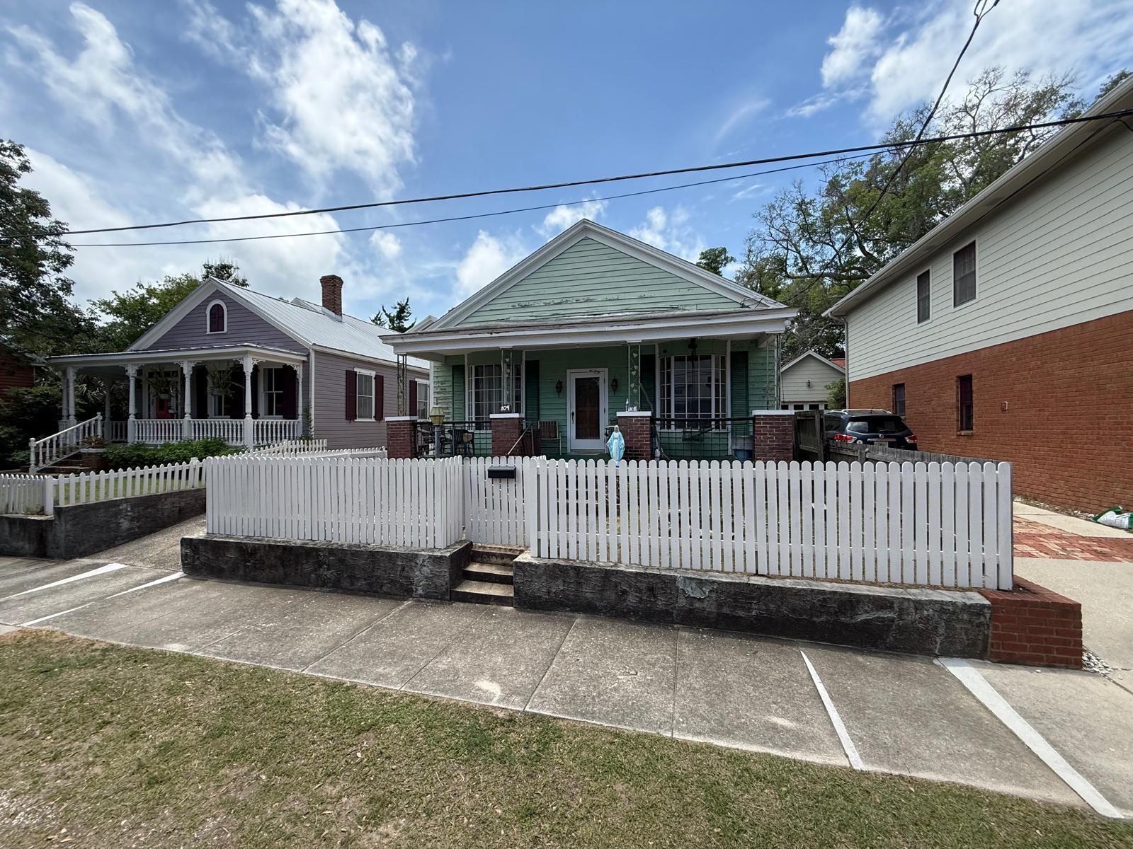 109 S Florida Blanca St, Pensacola, FL for Sale