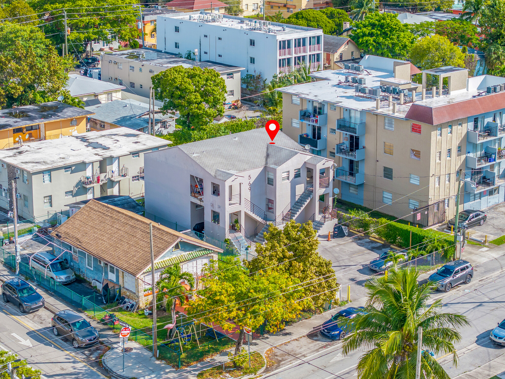 569 SW 4th St, Miami, FL for Sale