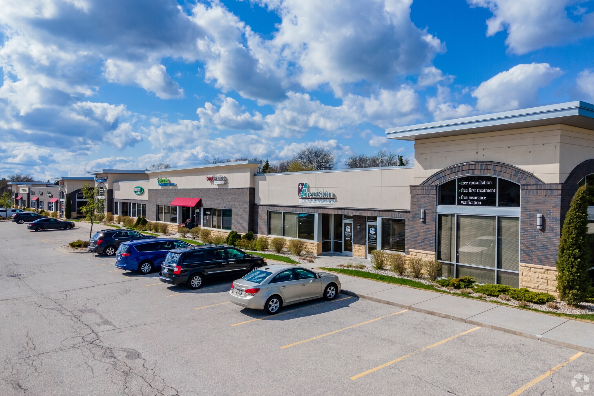 17110 W Greenfield Ave Brookfield, WI 53005 Retail Property for Lease