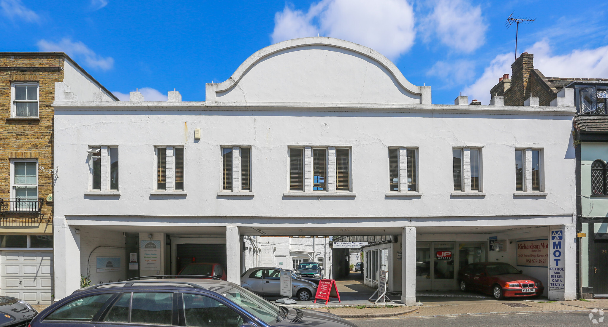 26 Priests Brg, London, LND for Rent