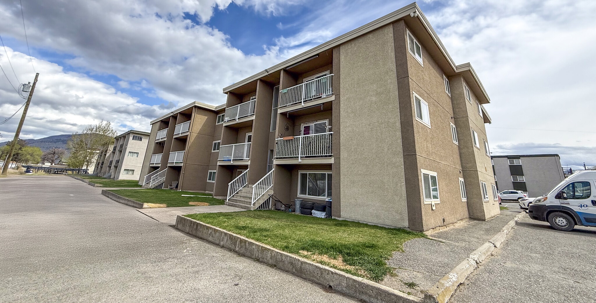 190-200 Carson Cres, Kamloops, BC for Sale