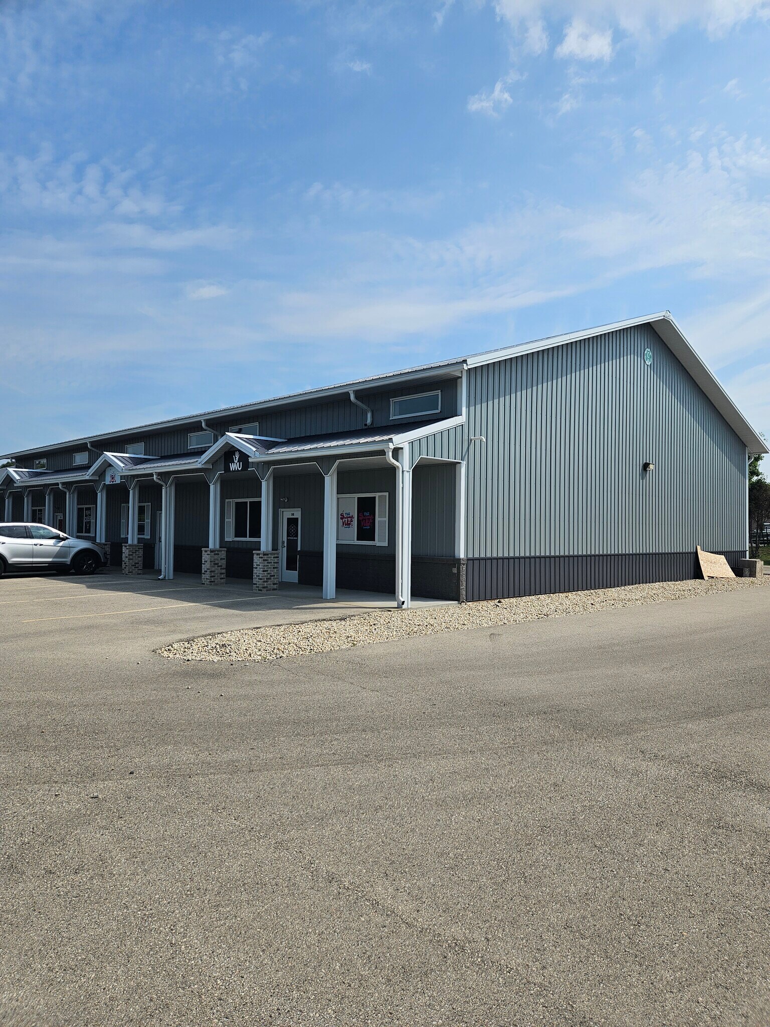 175 Business Park Dr, Sun Prairie, WI for Rent