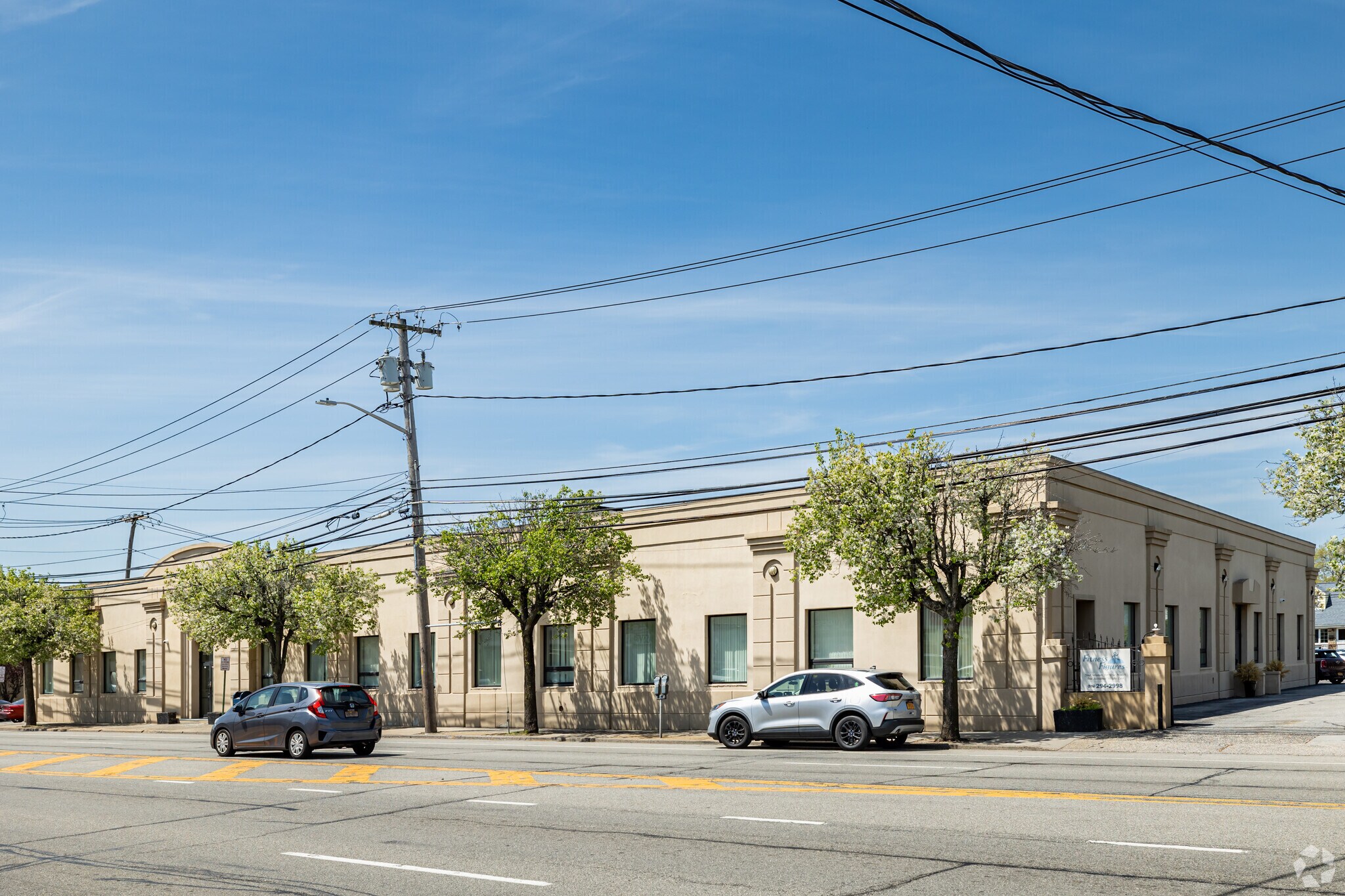 166 E Jericho Tpke, Mineola, NY for Rent