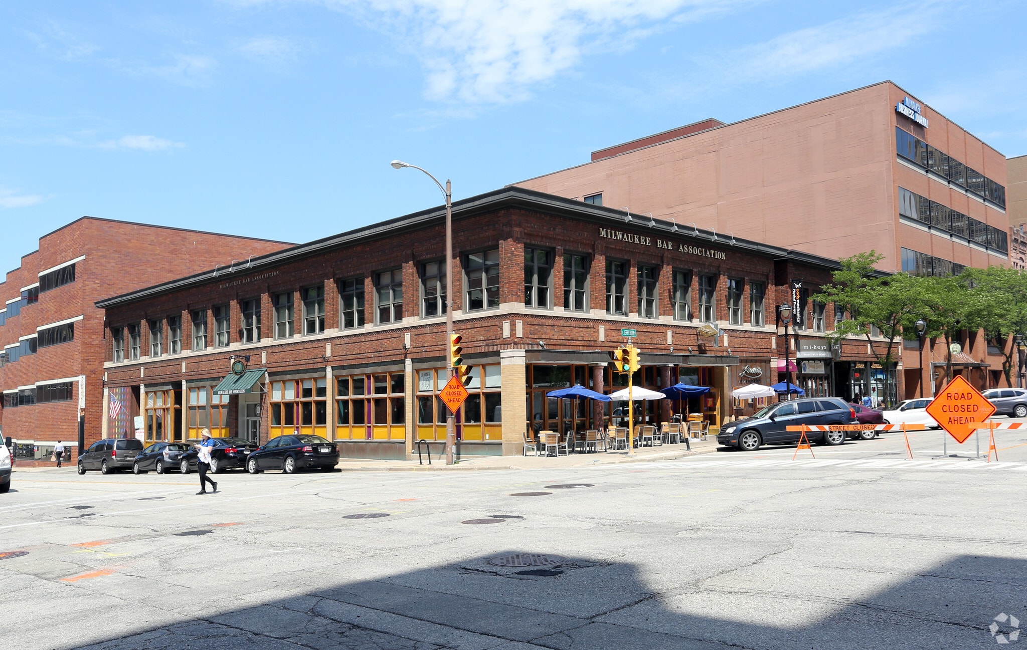 418-424 E Wells St, Milwaukee, WI for Rent