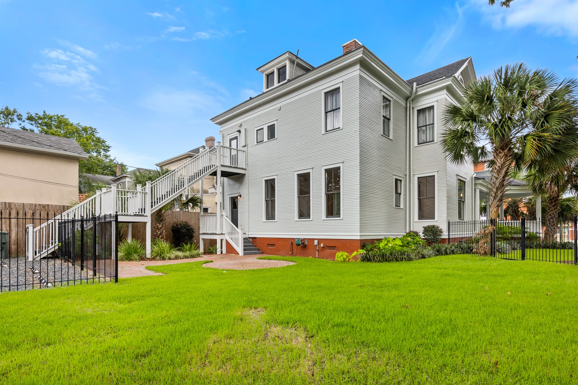 201 W 33rd St, Savannah, GA for Sale