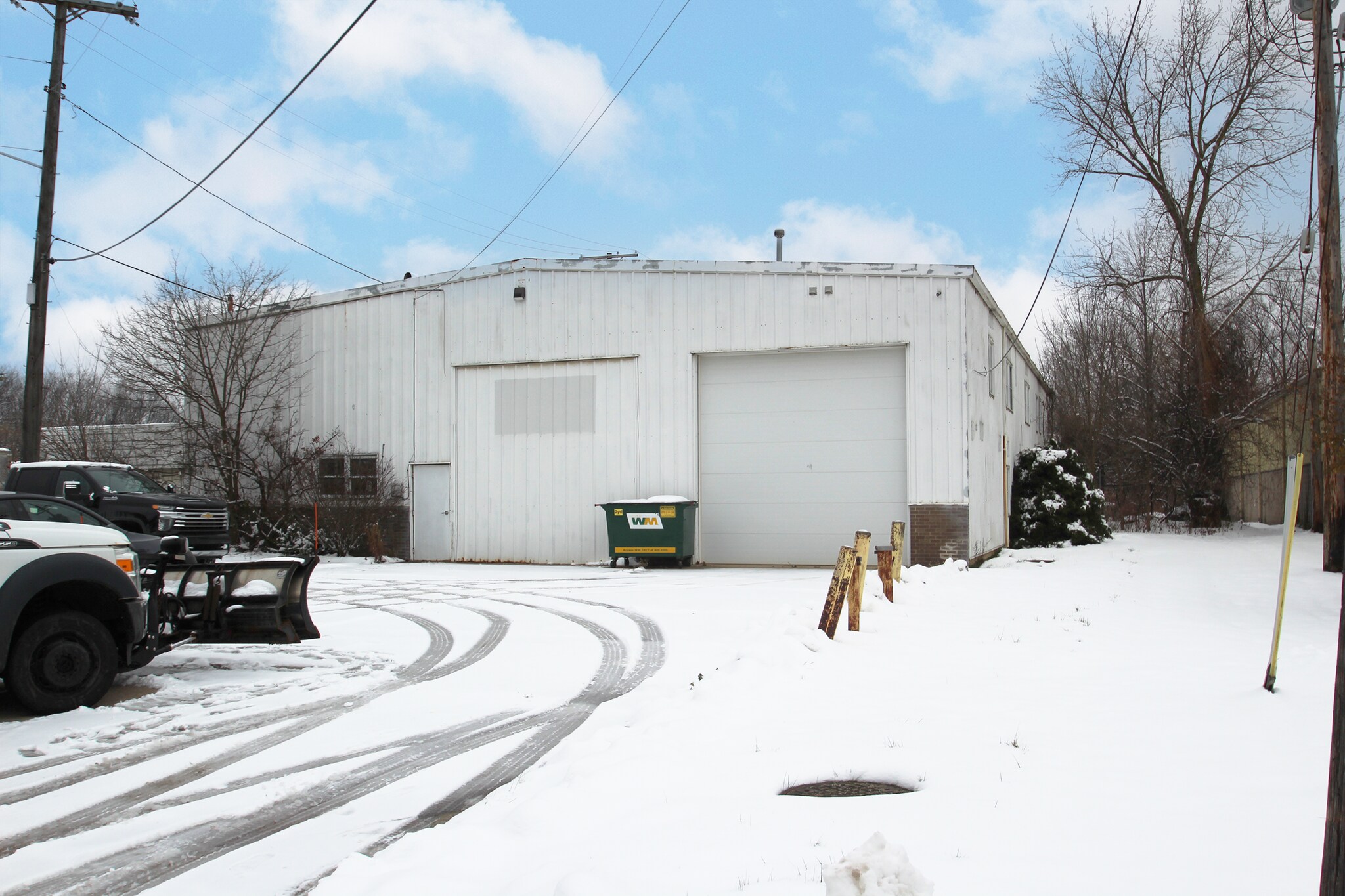 33 Industry Dr, Bedford, OH for Sale