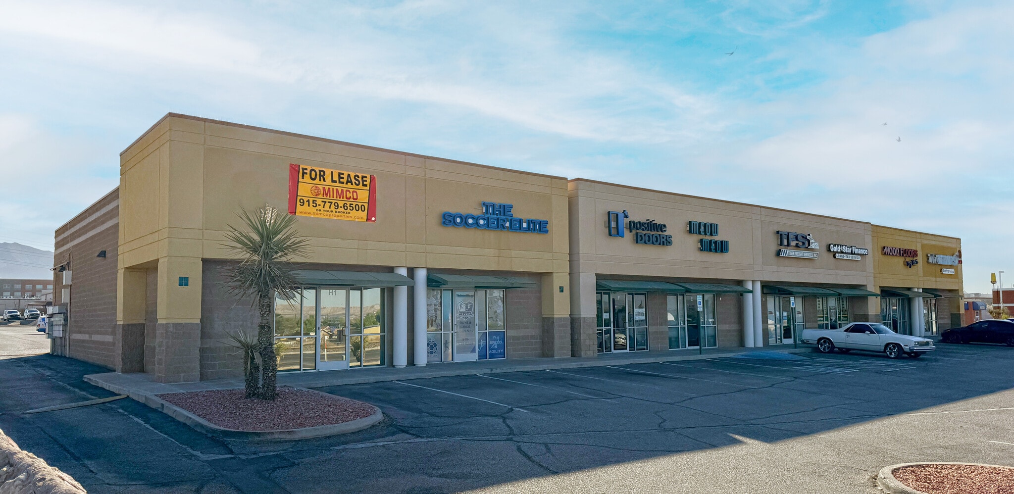 1060 Doniphan Park Cir, El Paso, TX for Rent