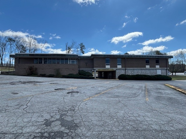 504 W Memorial Dr, Dallas, GA for Sale