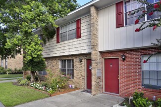 Charleston, SC Apartments - 1721 Ashley Hall Rd