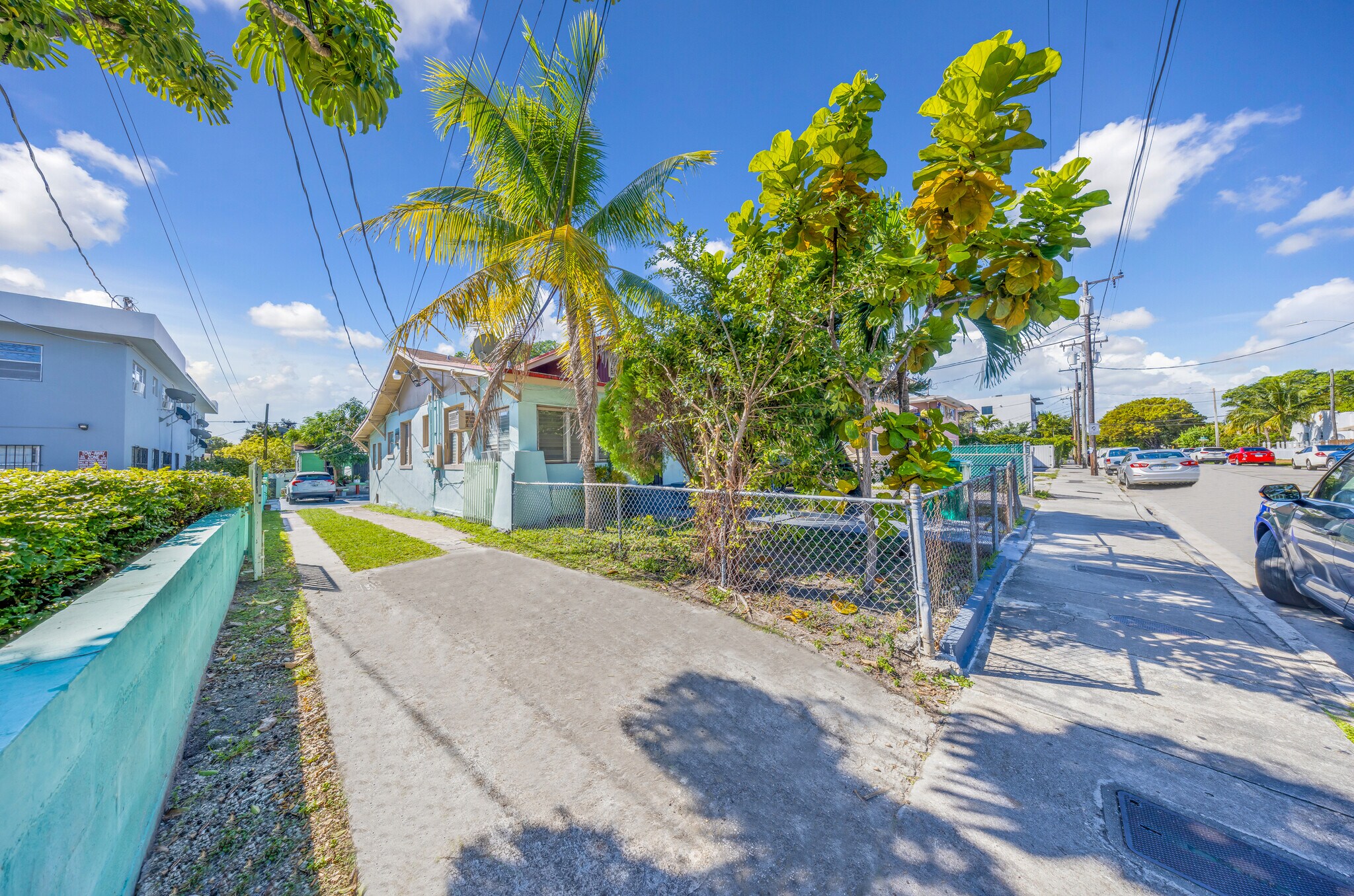 1334 SW 4th St, Miami, FL for Sale