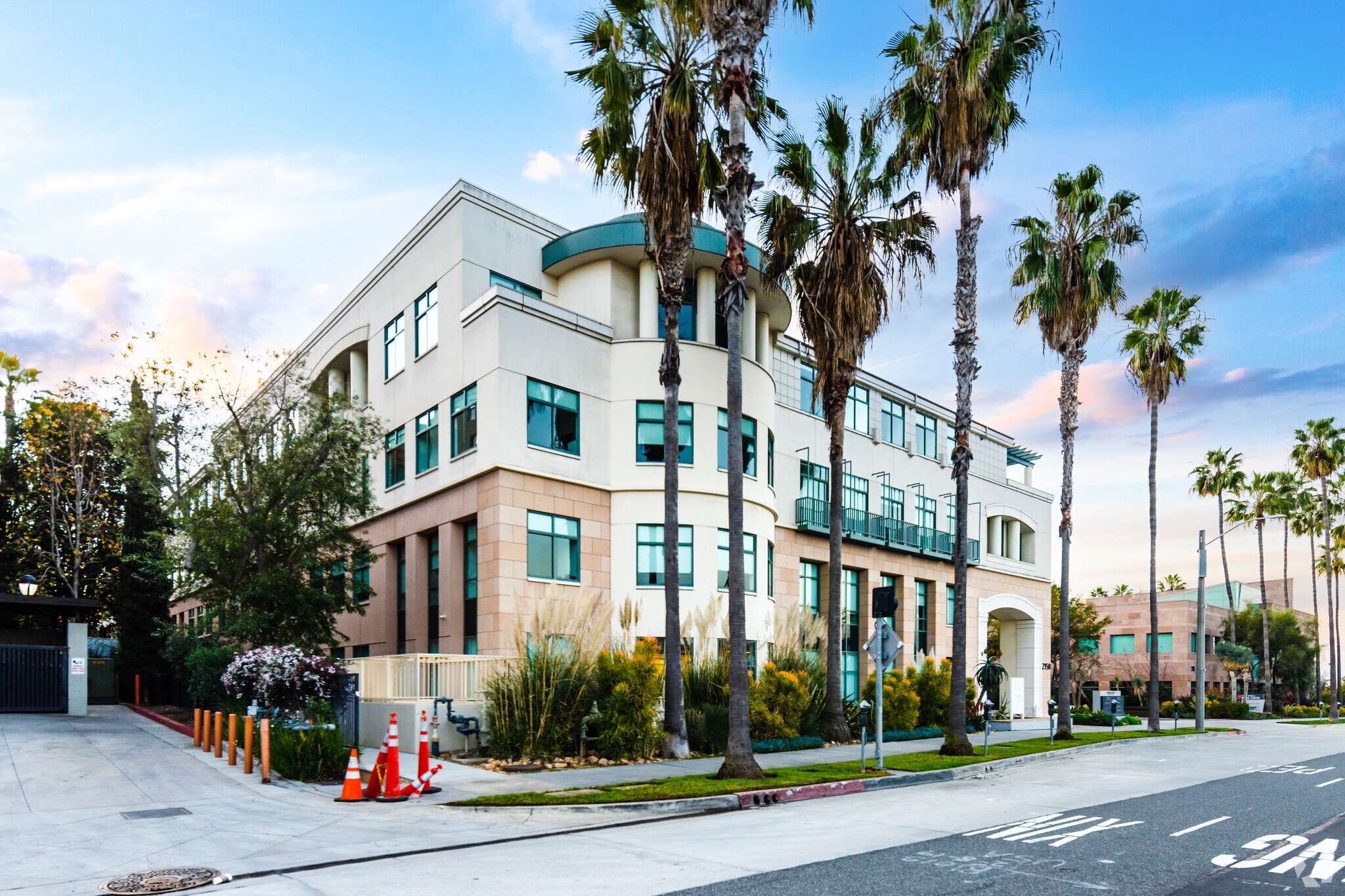 2150 Colorado Ave, Santa Monica, CA for Rent