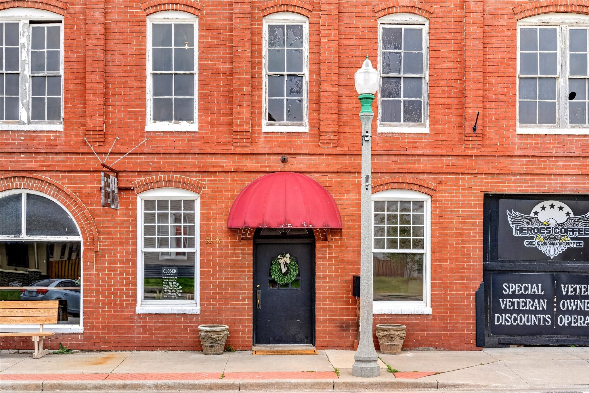 33 W Olive St, Aurora, MO for Sale